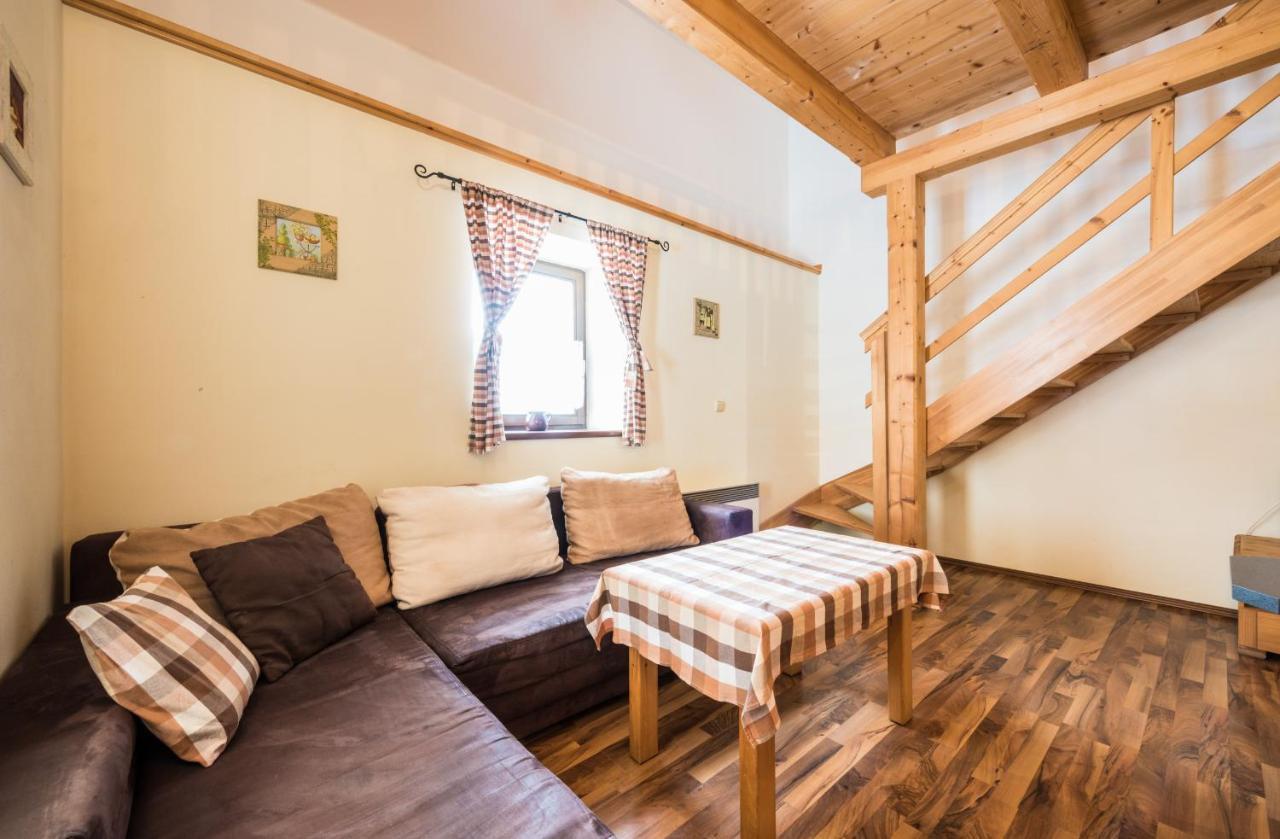 Penzion U Lisky Jarosov nad Nezarkou Luaran gambar