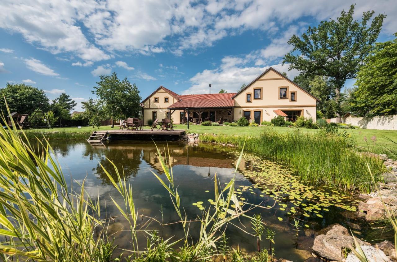Penzion U Lisky Jarosov nad Nezarkou Luaran gambar